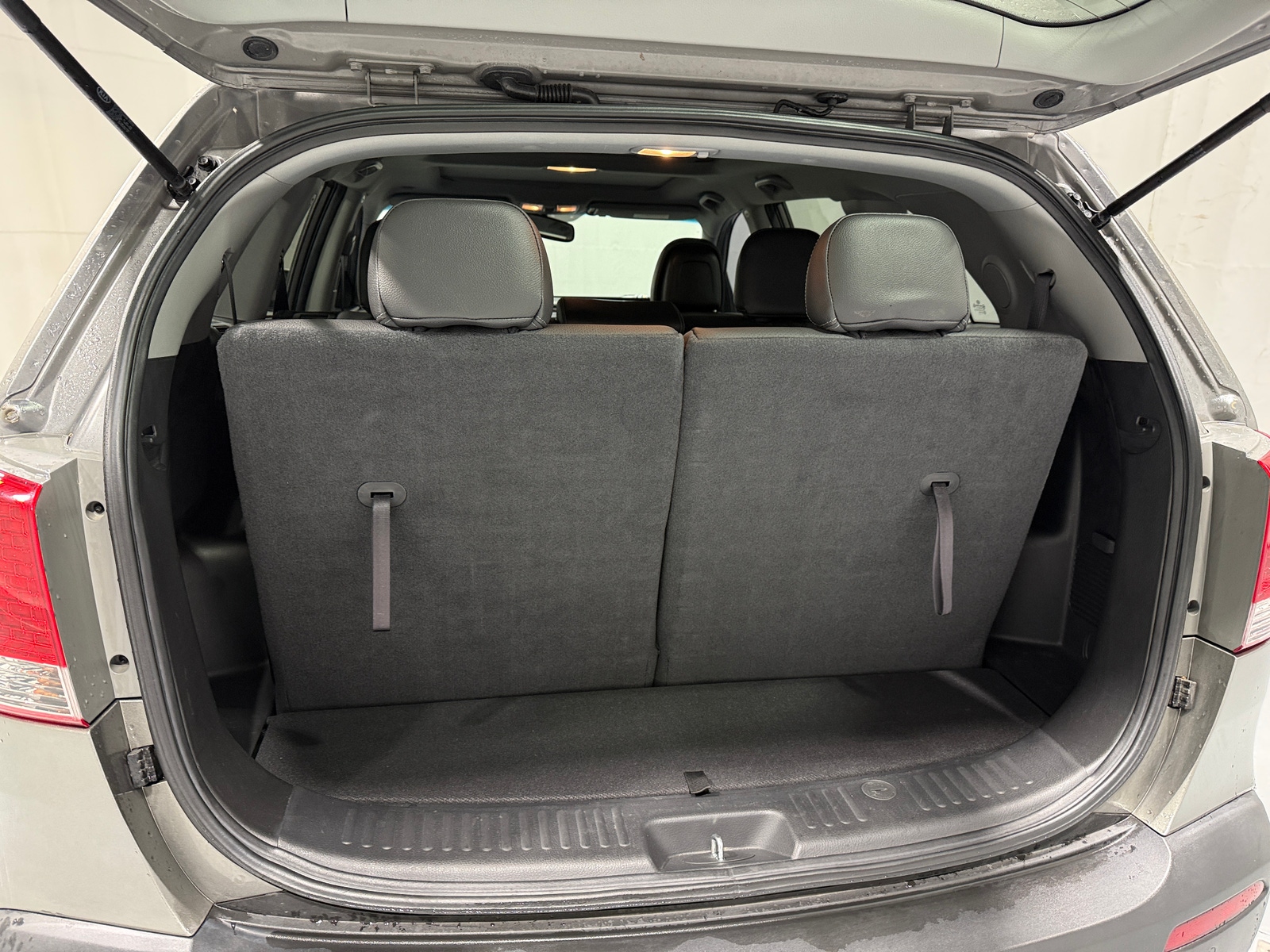 Thumbnail: 2013 Kia Sorento - 6
