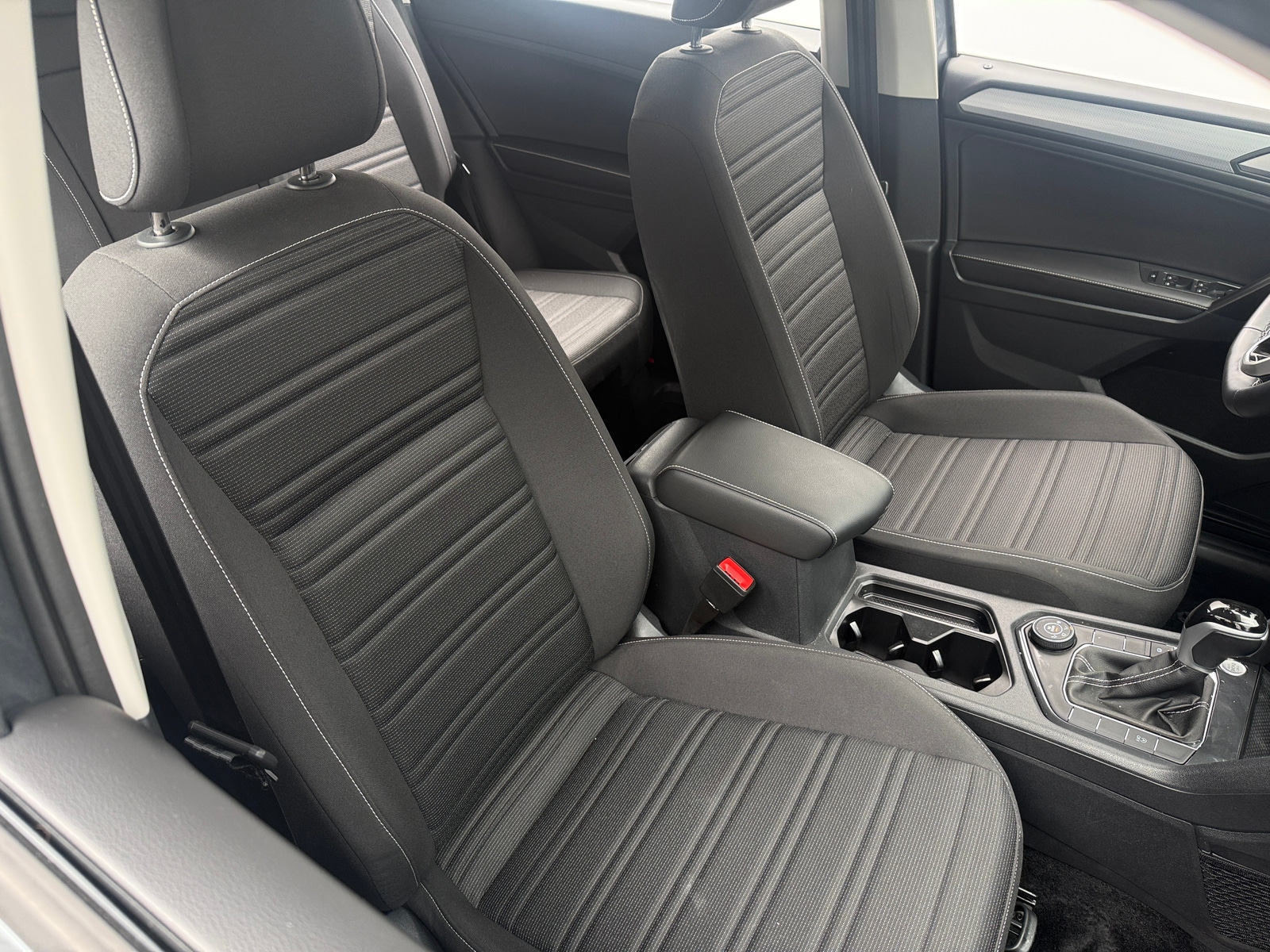 Thumbnail: 2024 Volkswagen Tiguan - 2