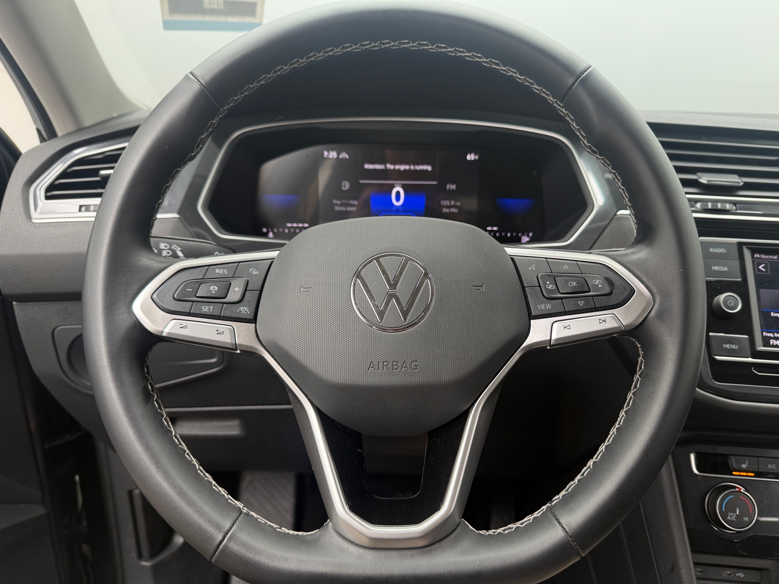 Thumbnail: 2024 Volkswagen Tiguan - 5