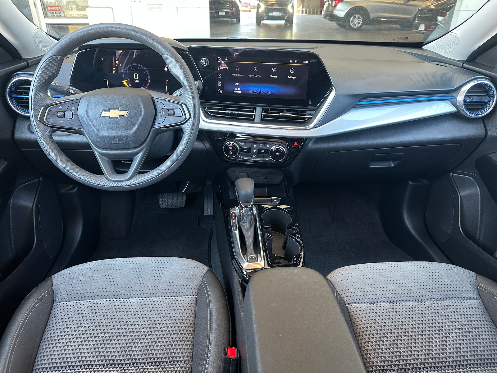 Thumbnail: 2025 Chevrolet Trax - 3