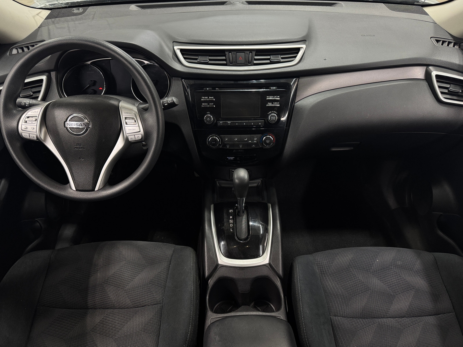 Thumbnail: 2016 Nissan Rogue - 3