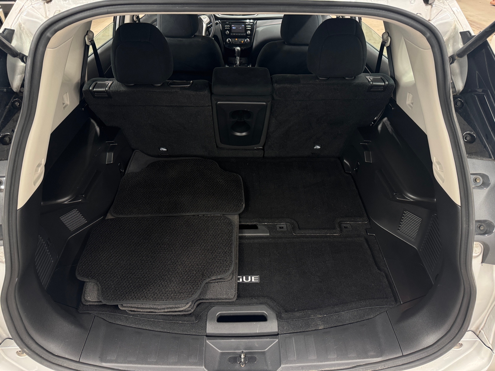 Thumbnail: 2016 Nissan Rogue - 7