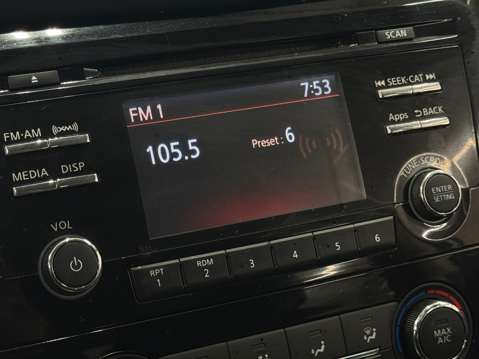 Thumbnail: 2016 Nissan Rogue - 4