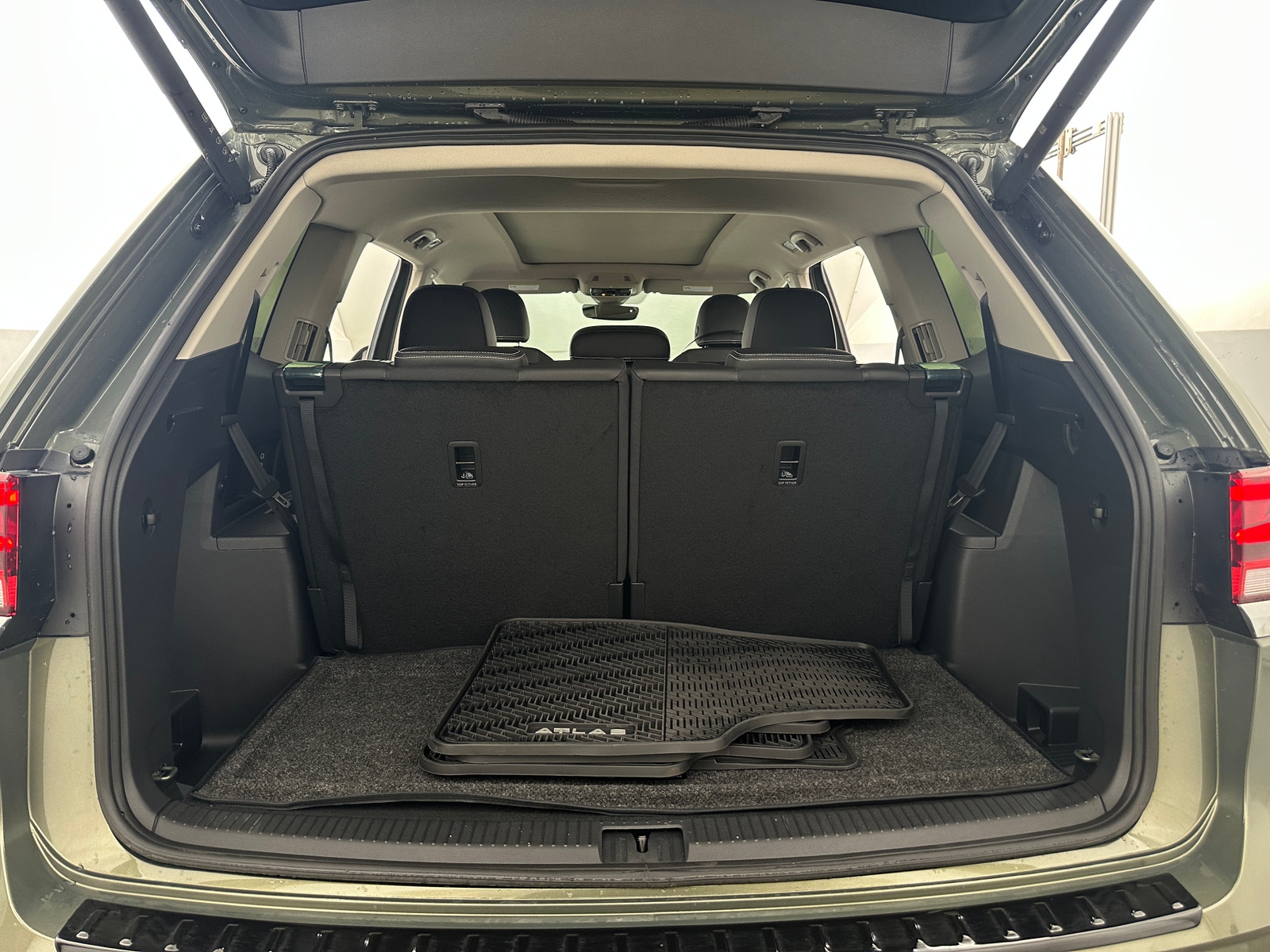 Thumbnail: 2026 Volkswagen Atlas - 6