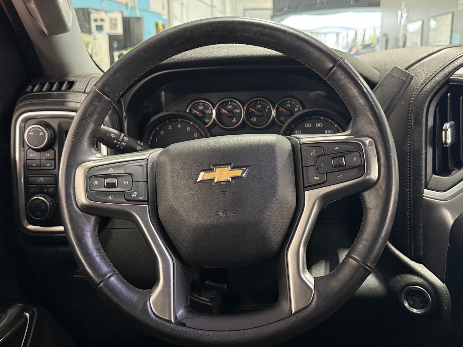 Thumbnail: 2019 Chevrolet Silverado 1500 - 5