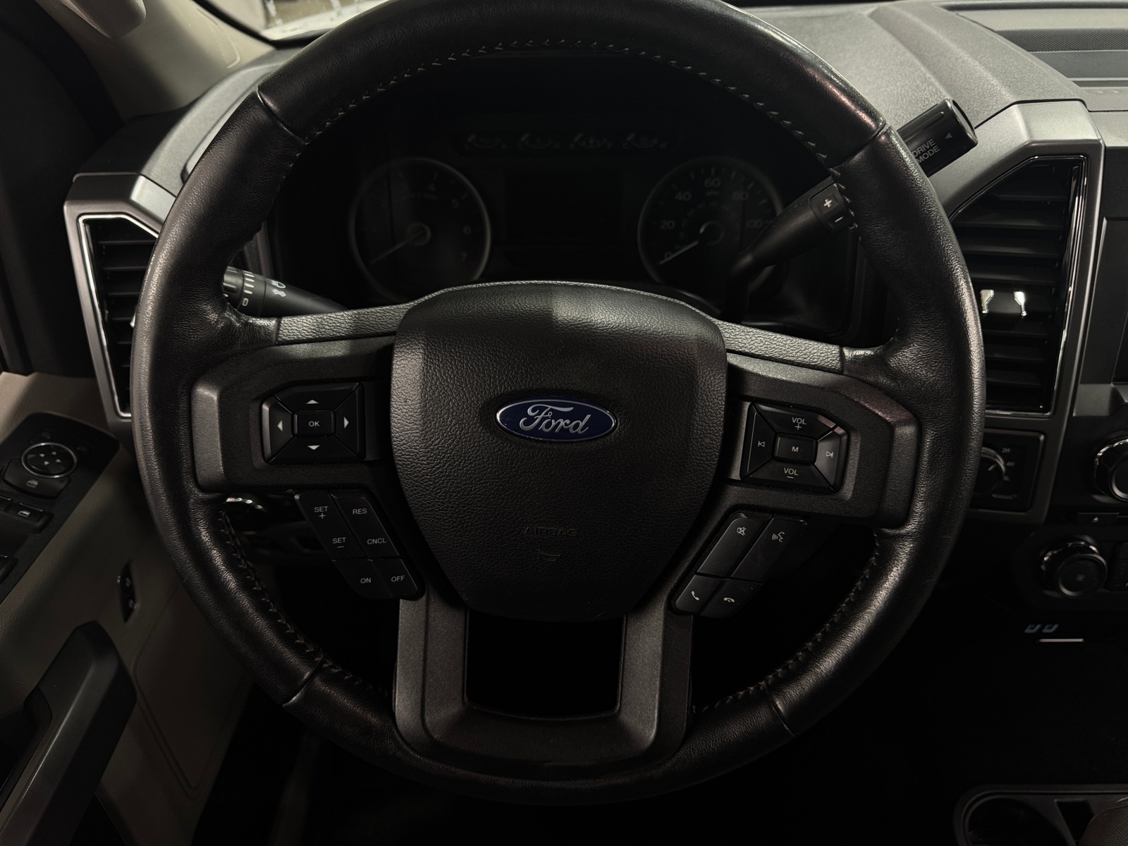 Thumbnail: 2018 Ford Econoline - 5