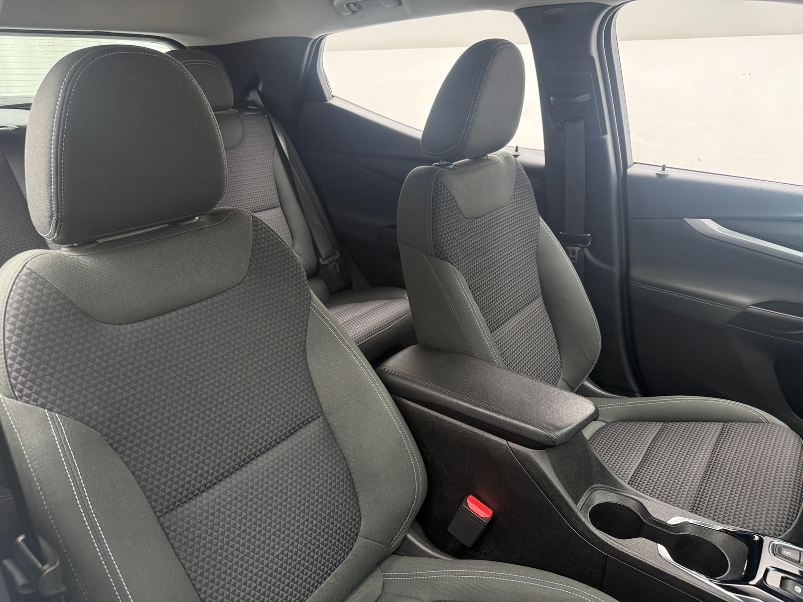 Thumbnail: 2023 Chevrolet Bolt EUV - 2