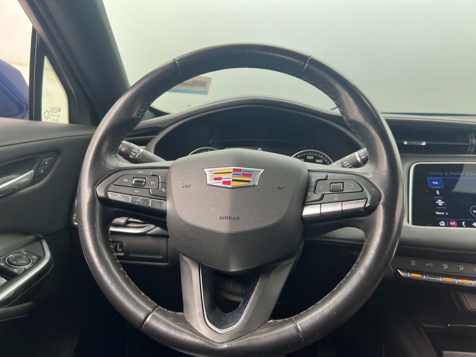 Thumbnail: 2023 Cadillac XT4 - 4
