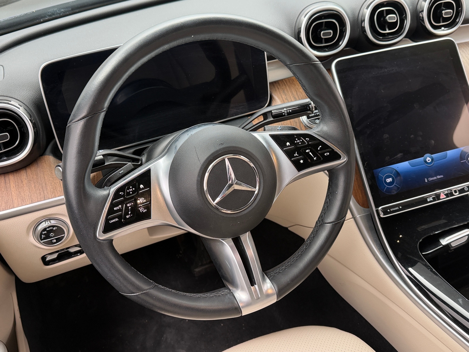 Thumbnail: 2023 Mercedes-Benz C-Class - 4