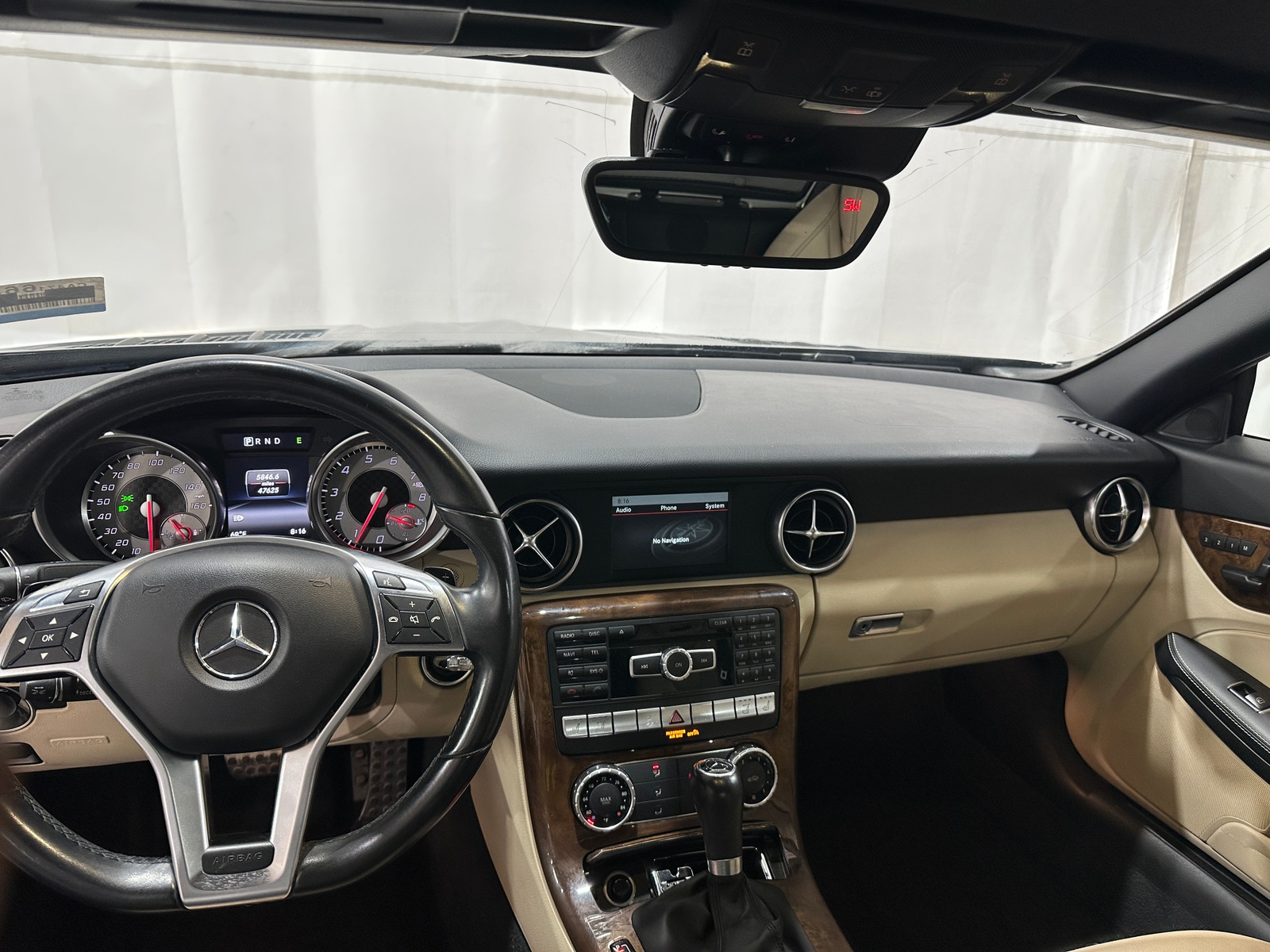 Thumbnail: 2015 Mercedes-Benz SLK - 2