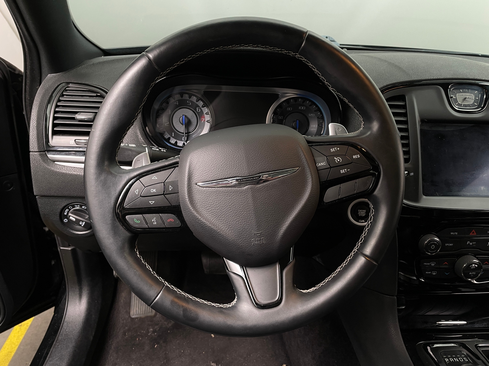 Thumbnail: 2017 Chrysler 300 - 4