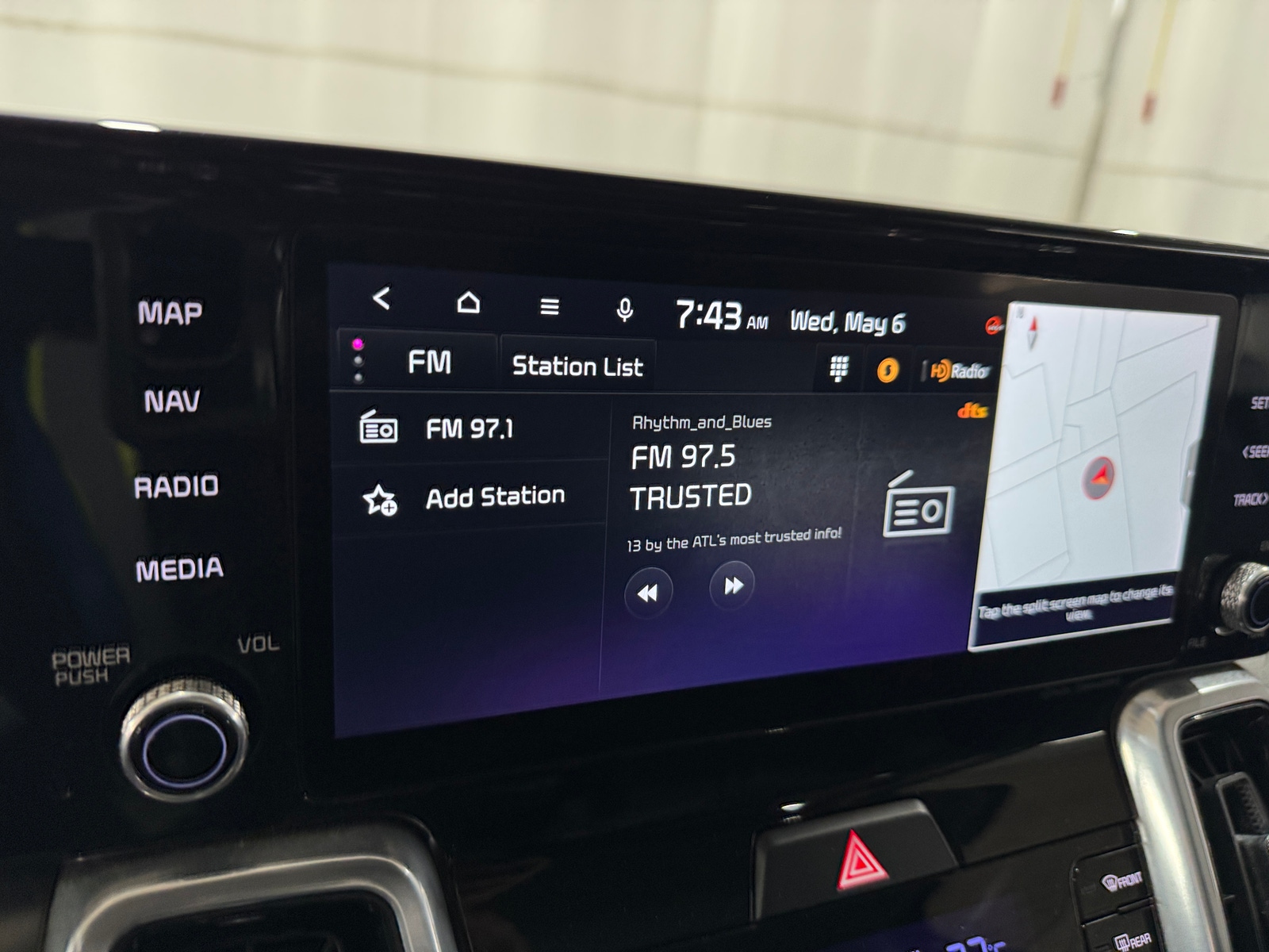 Thumbnail: 2023 Kia Sorento - 3