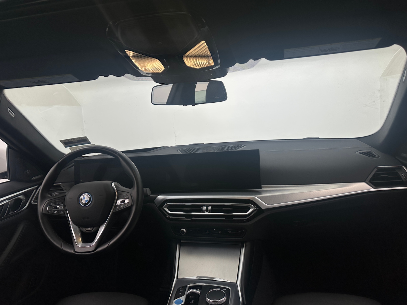 Thumbnail: 2023 BMW i4 - 2