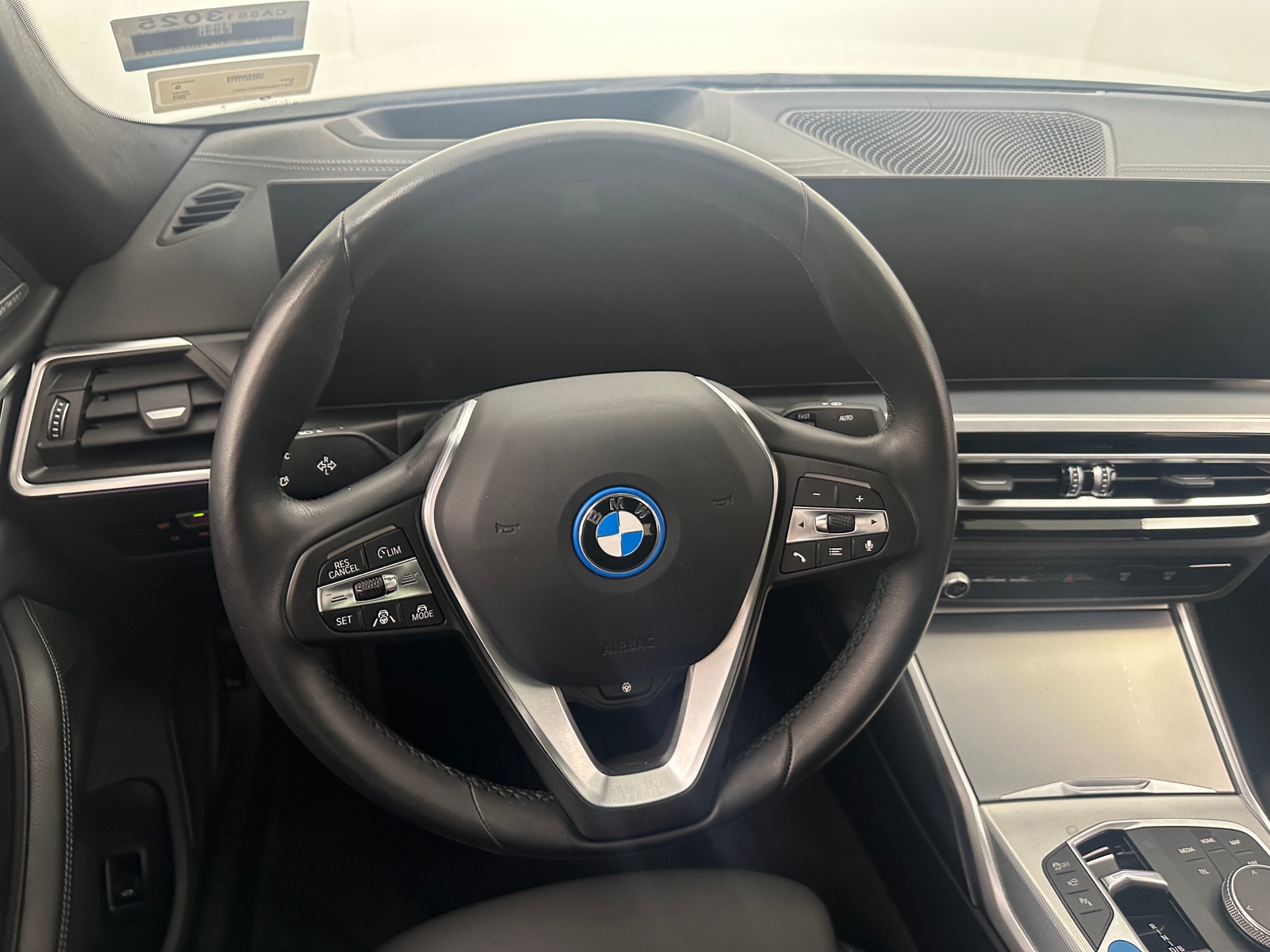 Thumbnail: 2023 BMW i4 - 4