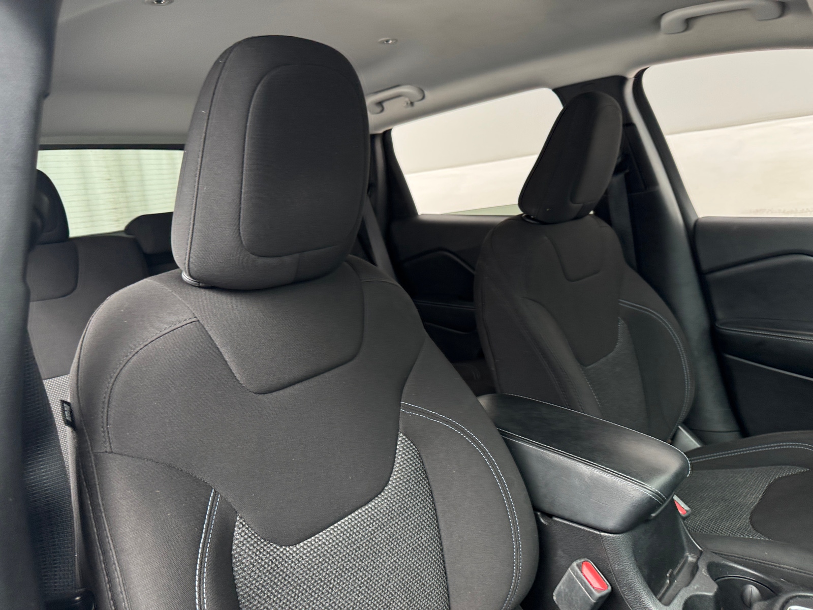 Thumbnail: 2019 Jeep Cherokee - 2