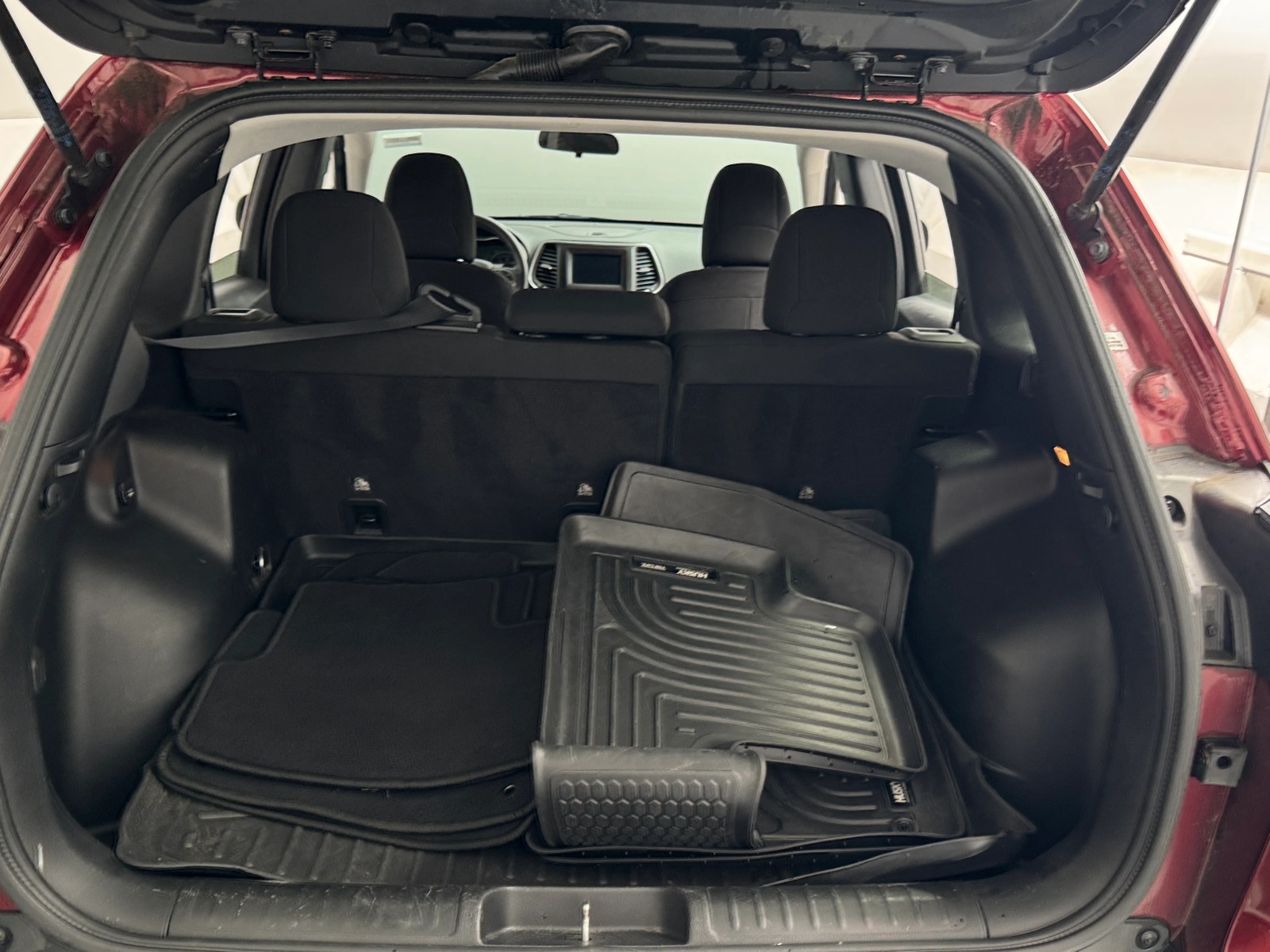 Thumbnail: 2019 Jeep Cherokee - 7