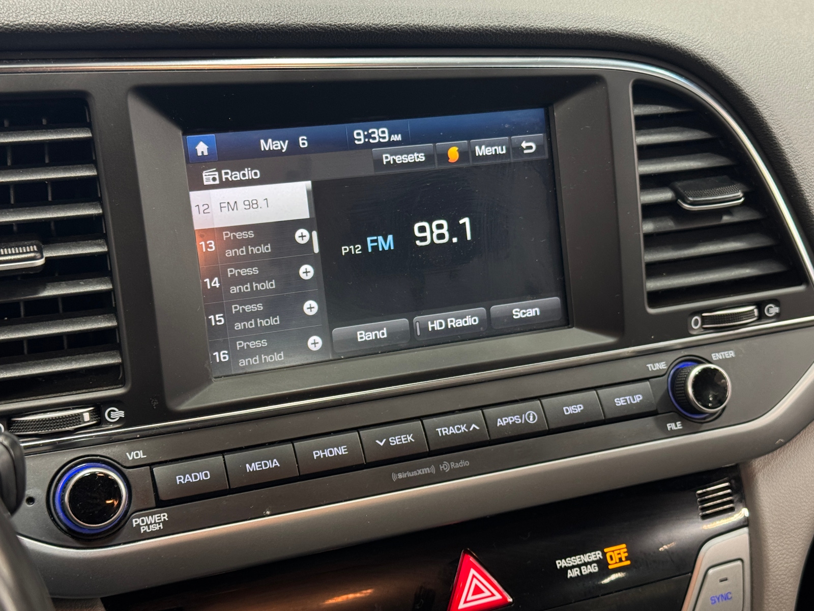 Thumbnail: 2018 Hyundai Elantra - 4
