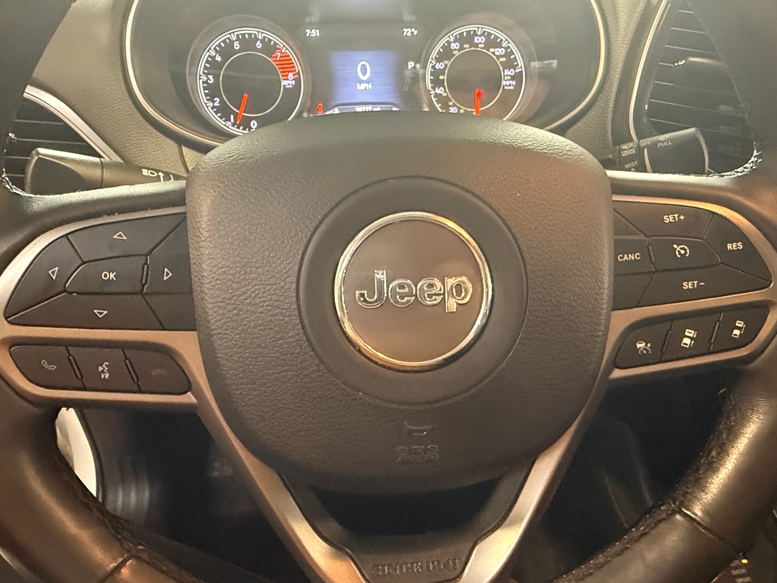Thumbnail: 2019 Jeep Cherokee - 4