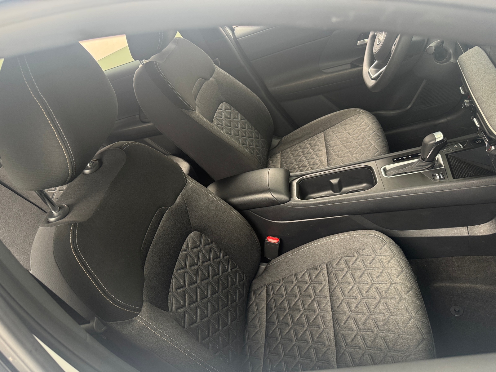 Thumbnail: 2025 Nissan Kicks - 2
