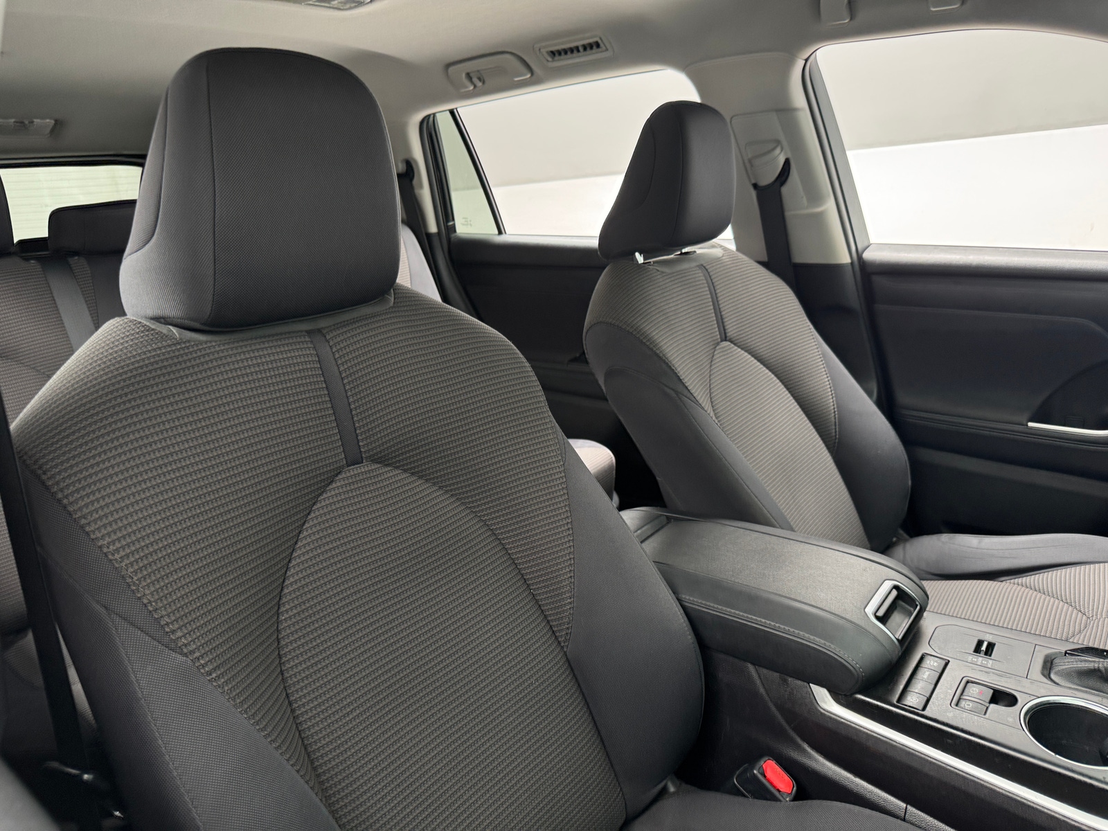 Thumbnail: 2021 Toyota Highlander - 2