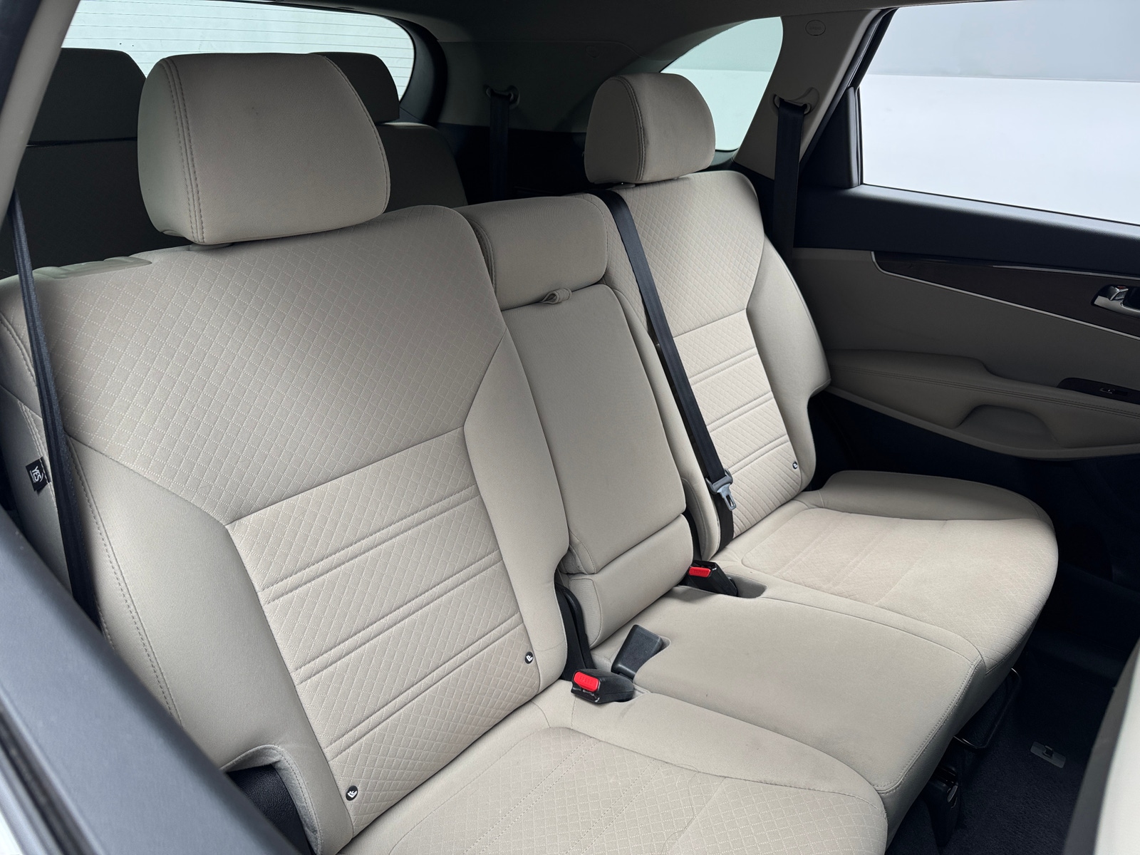 Thumbnail: 2017 Kia Sorento - 6