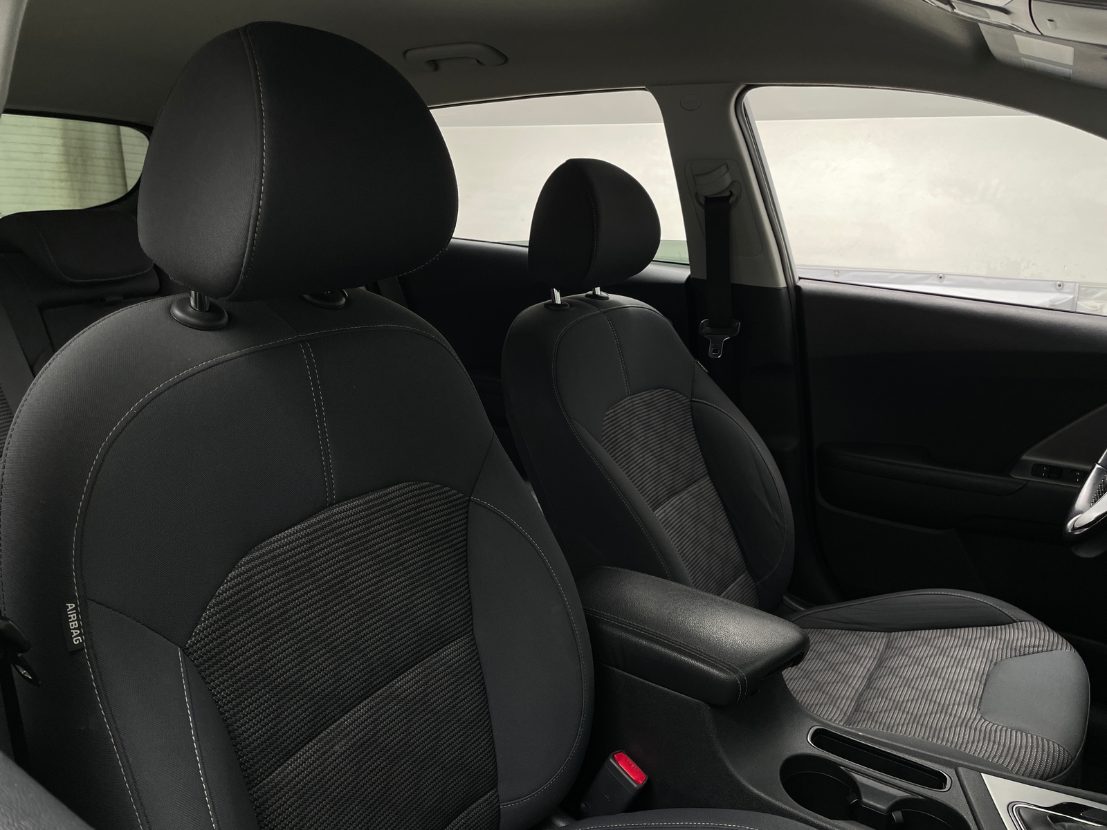 Thumbnail: 2018 Kia Niro - 2
