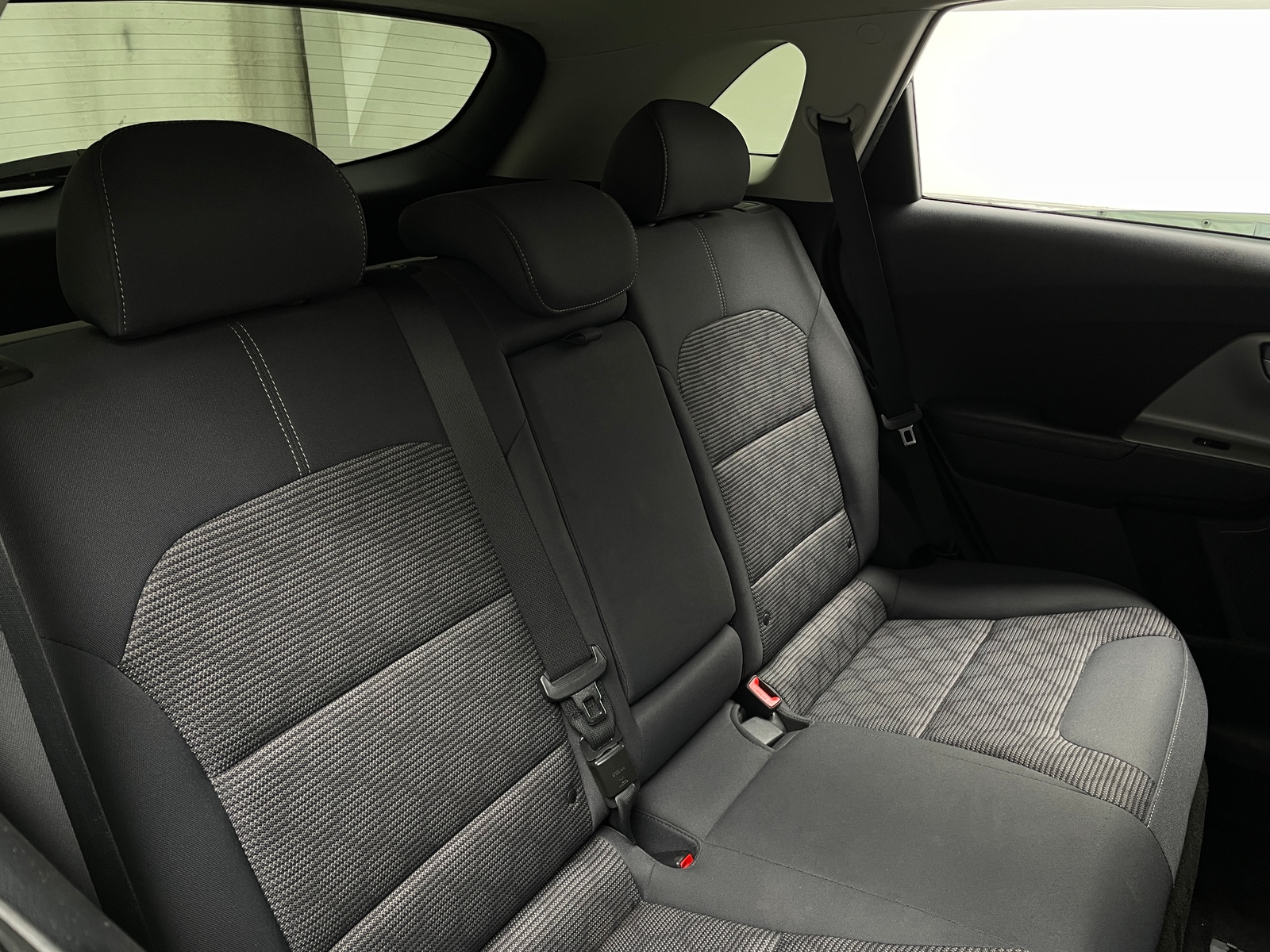 Thumbnail: 2018 Kia Niro - 6