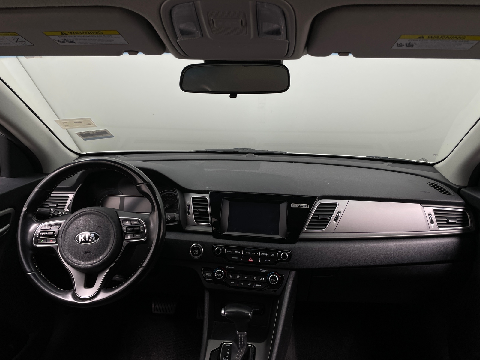 Thumbnail: 2018 Kia Niro - 3