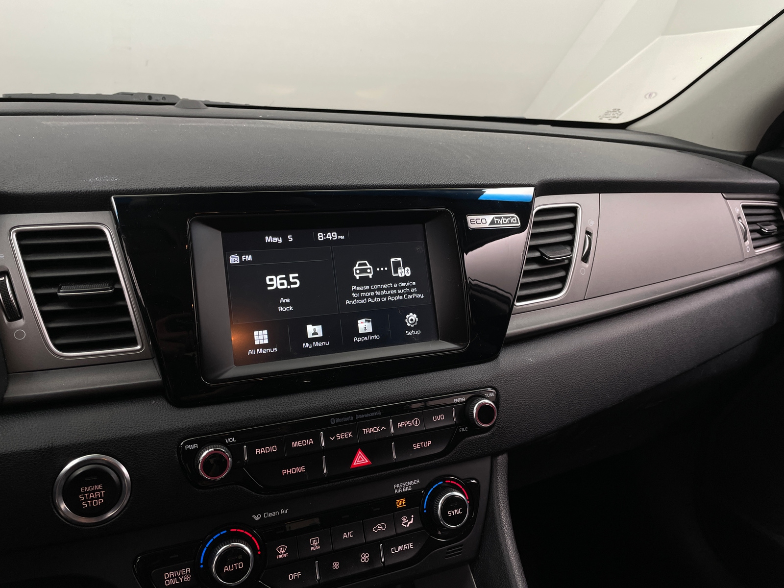 Thumbnail: 2018 Kia Niro - 4