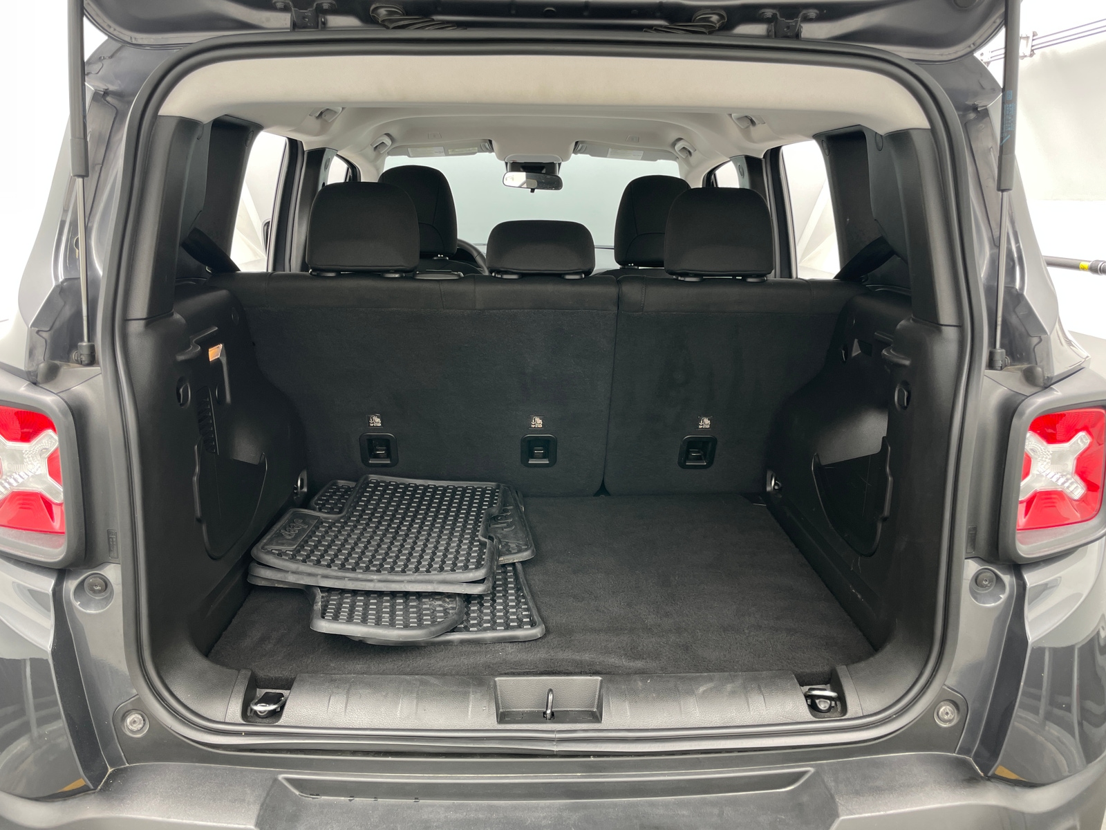 Thumbnail: 2023 Jeep Renegade - 7