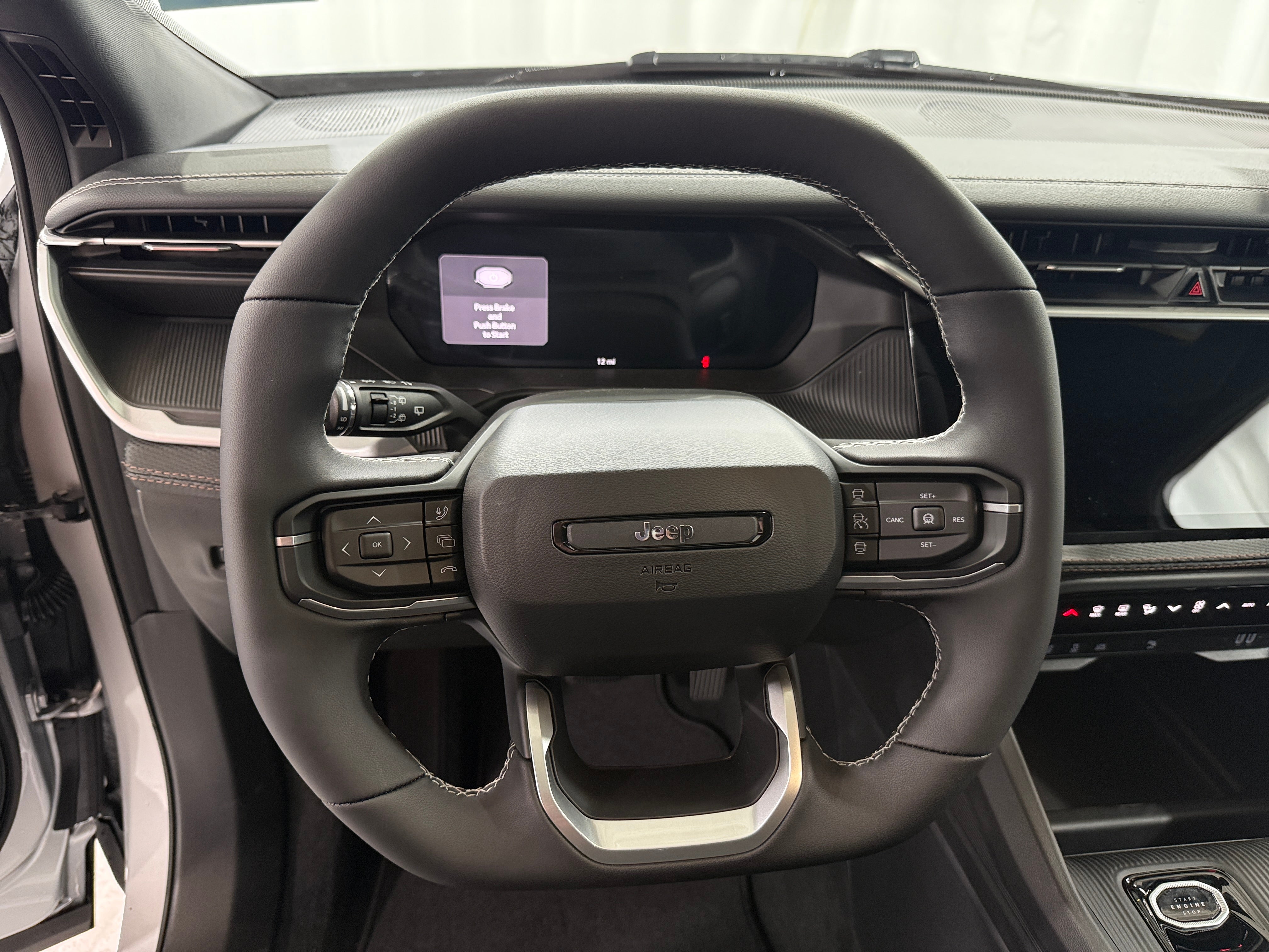 2026 Jeep Cherokee Overland HEV 4X4's photo