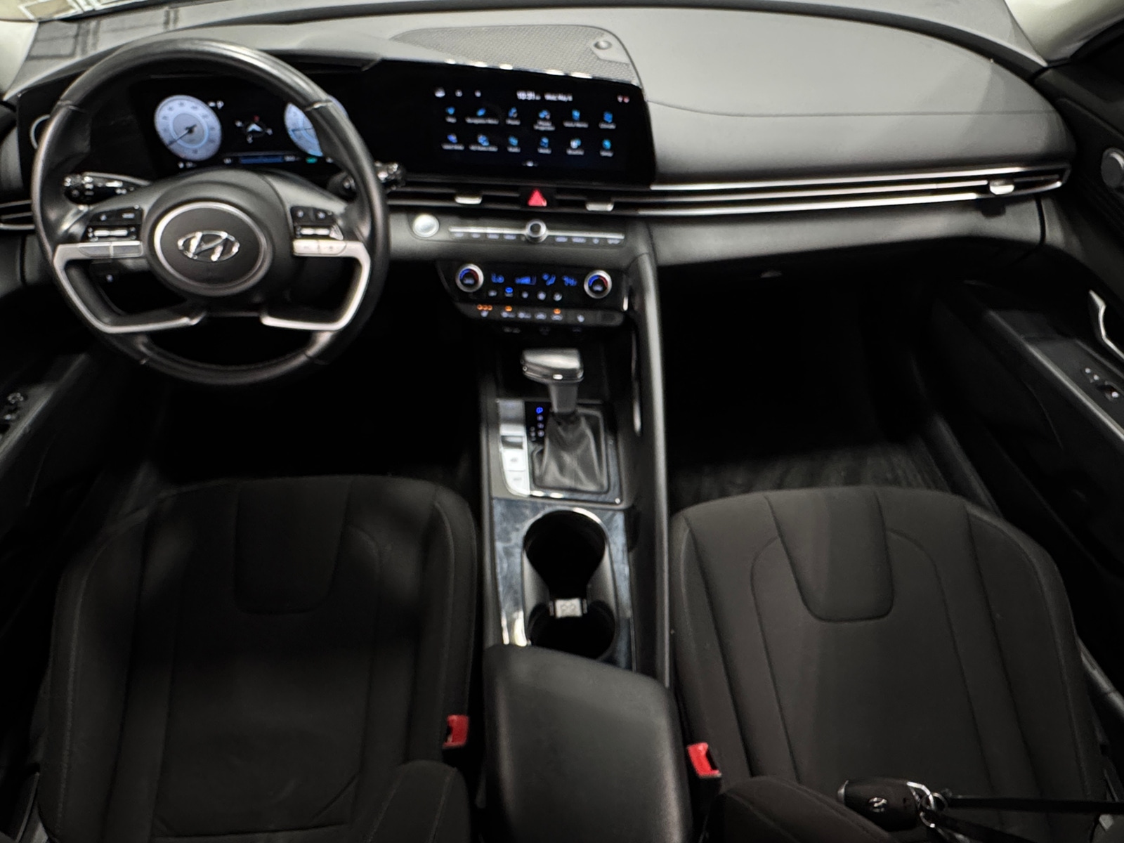 Thumbnail: 2023 Hyundai Elantra - 3