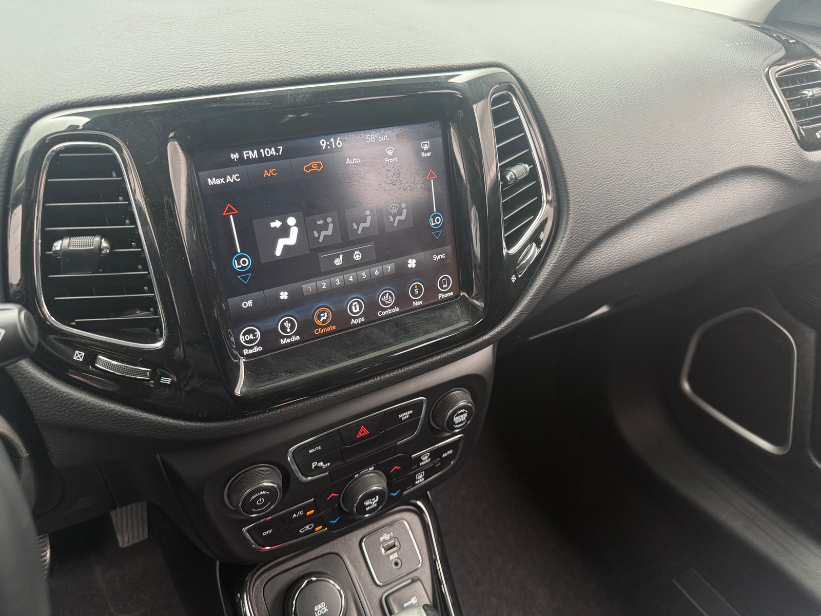 Thumbnail: 2019 Jeep Compass - 4