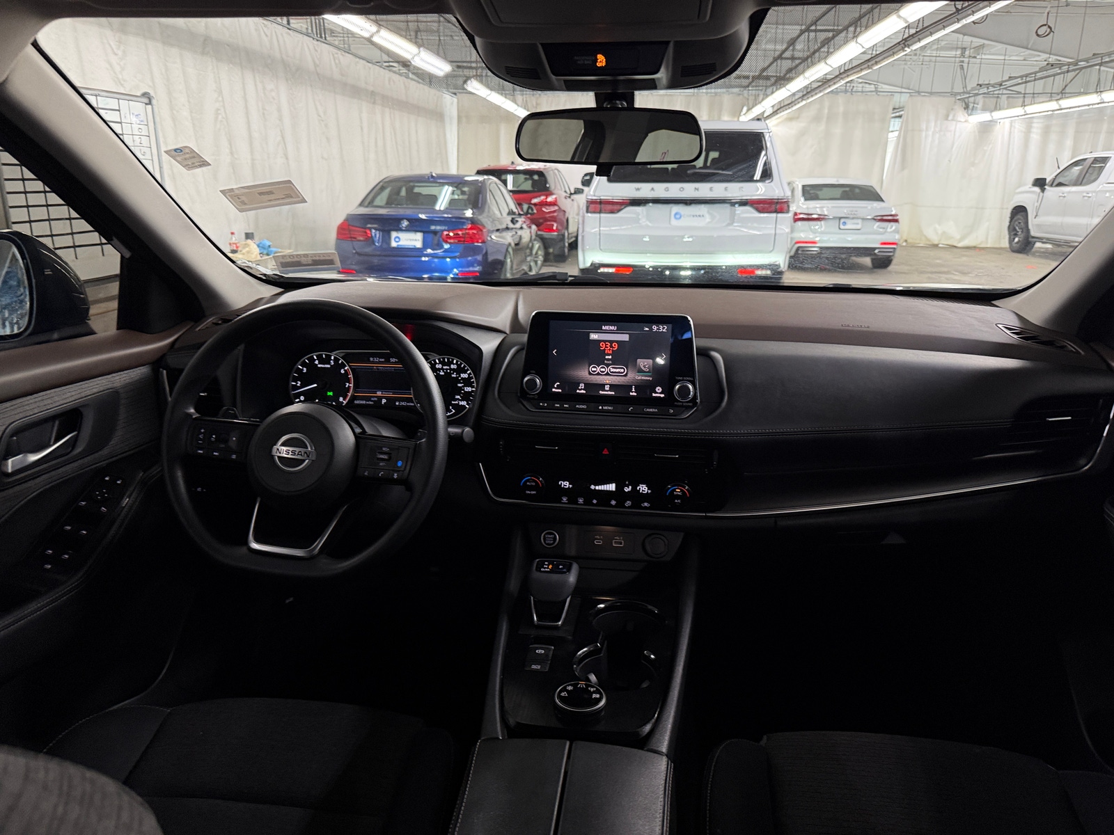 Thumbnail: 2021 Nissan Rogue - 3