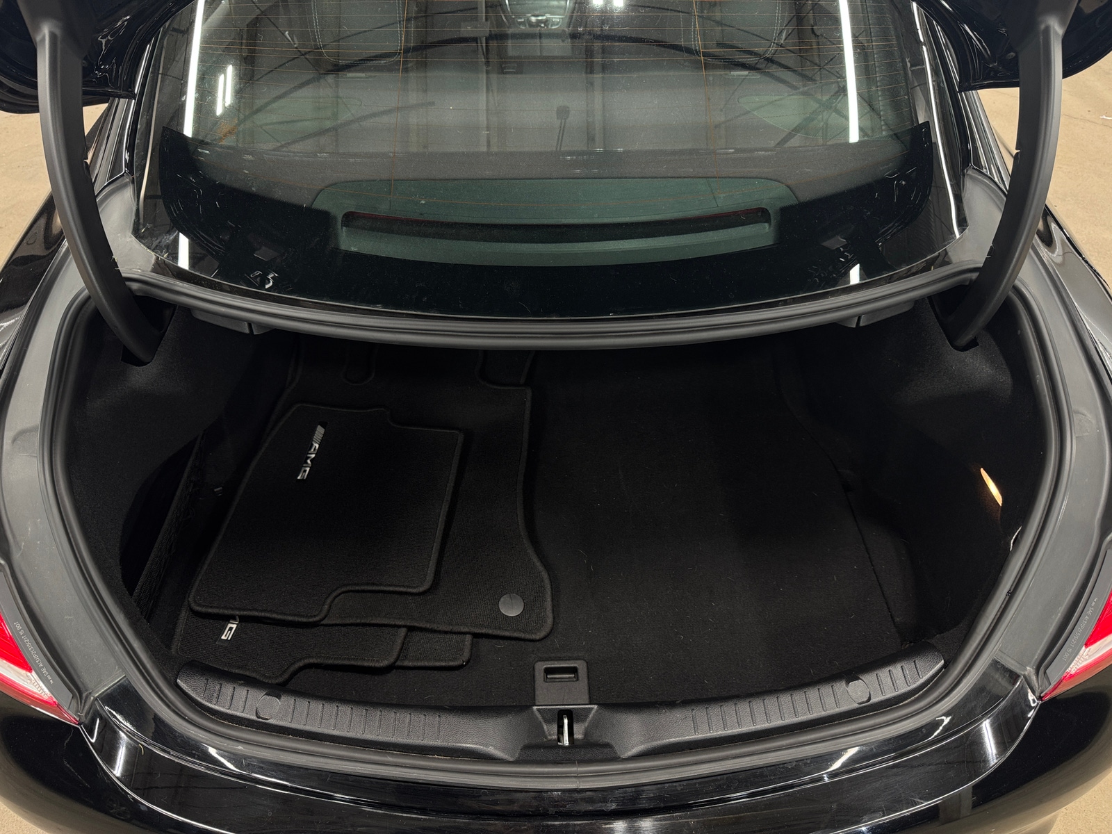 Thumbnail: 2017 Mercedes-Benz C-Class - 4