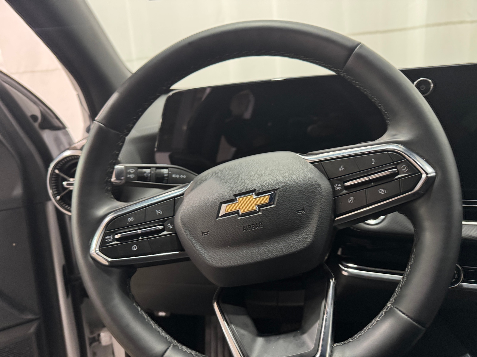 Thumbnail: 2025 Chevrolet Equinox - 5