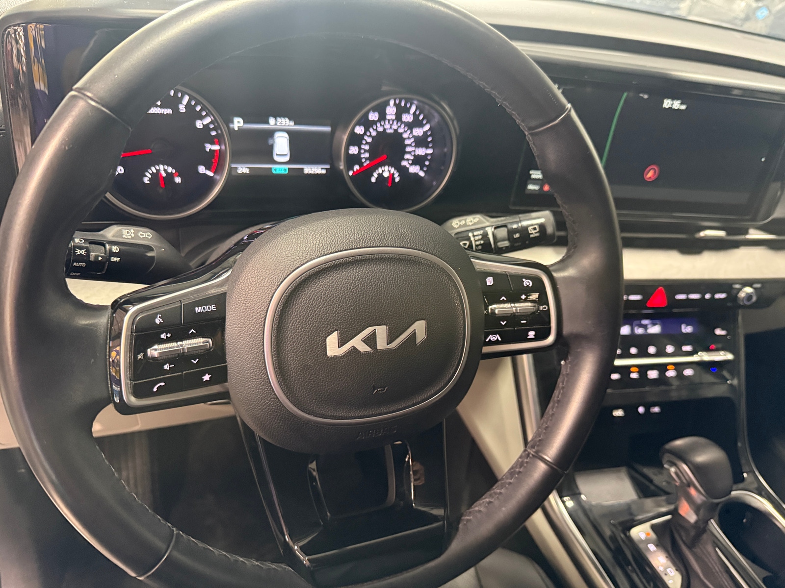 Thumbnail: 2022 Kia Carnival - 4