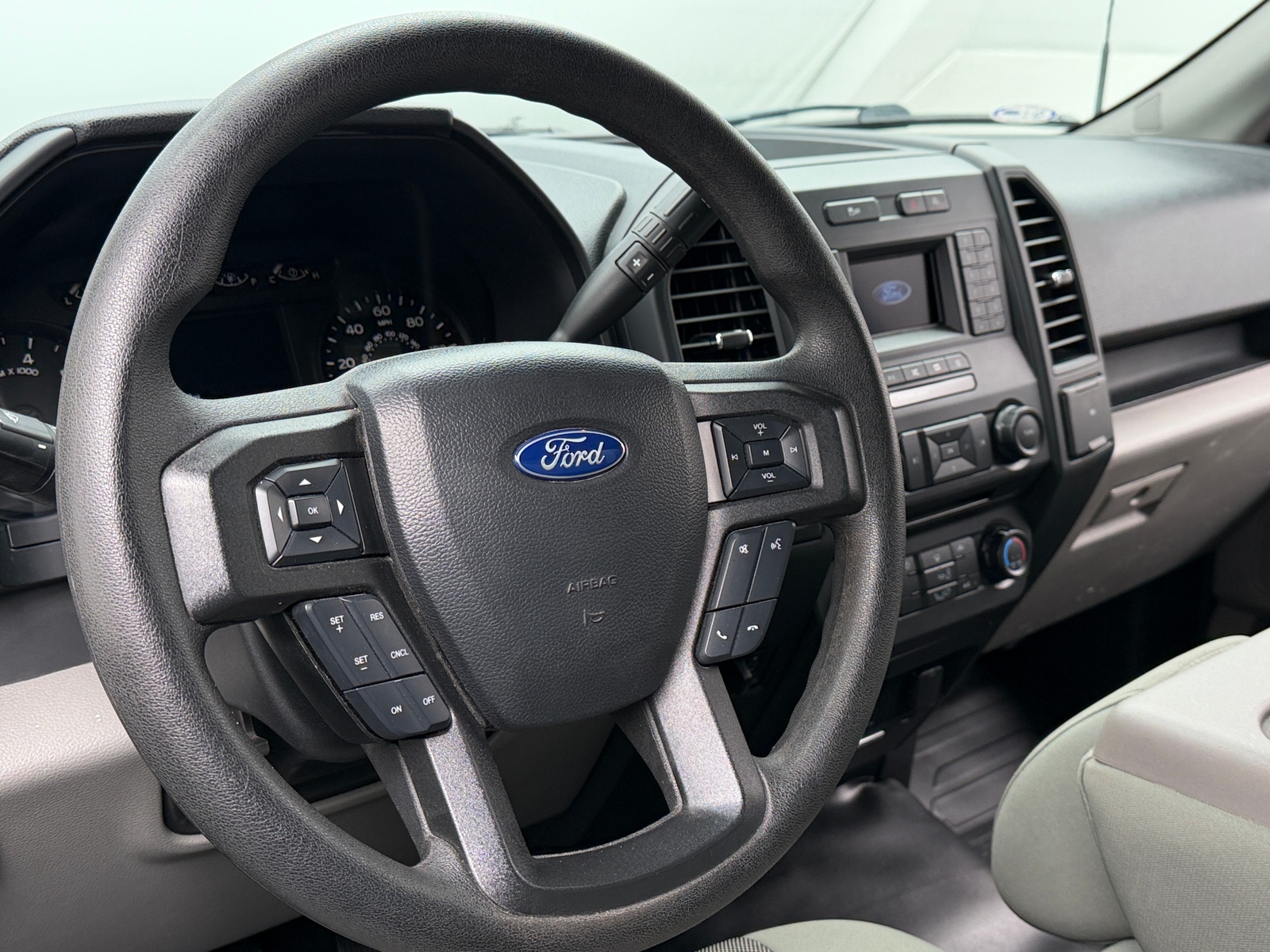 Thumbnail: 2018 Ford Econoline - 5
