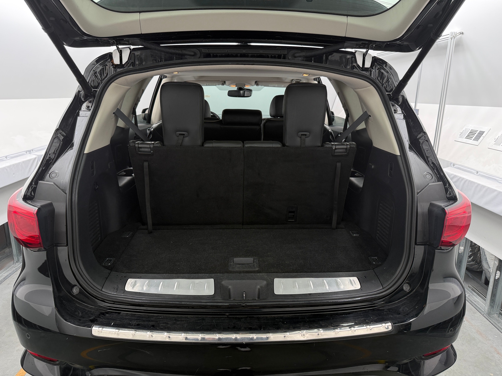 Thumbnail: 2019 INFINITI QX60 - 6