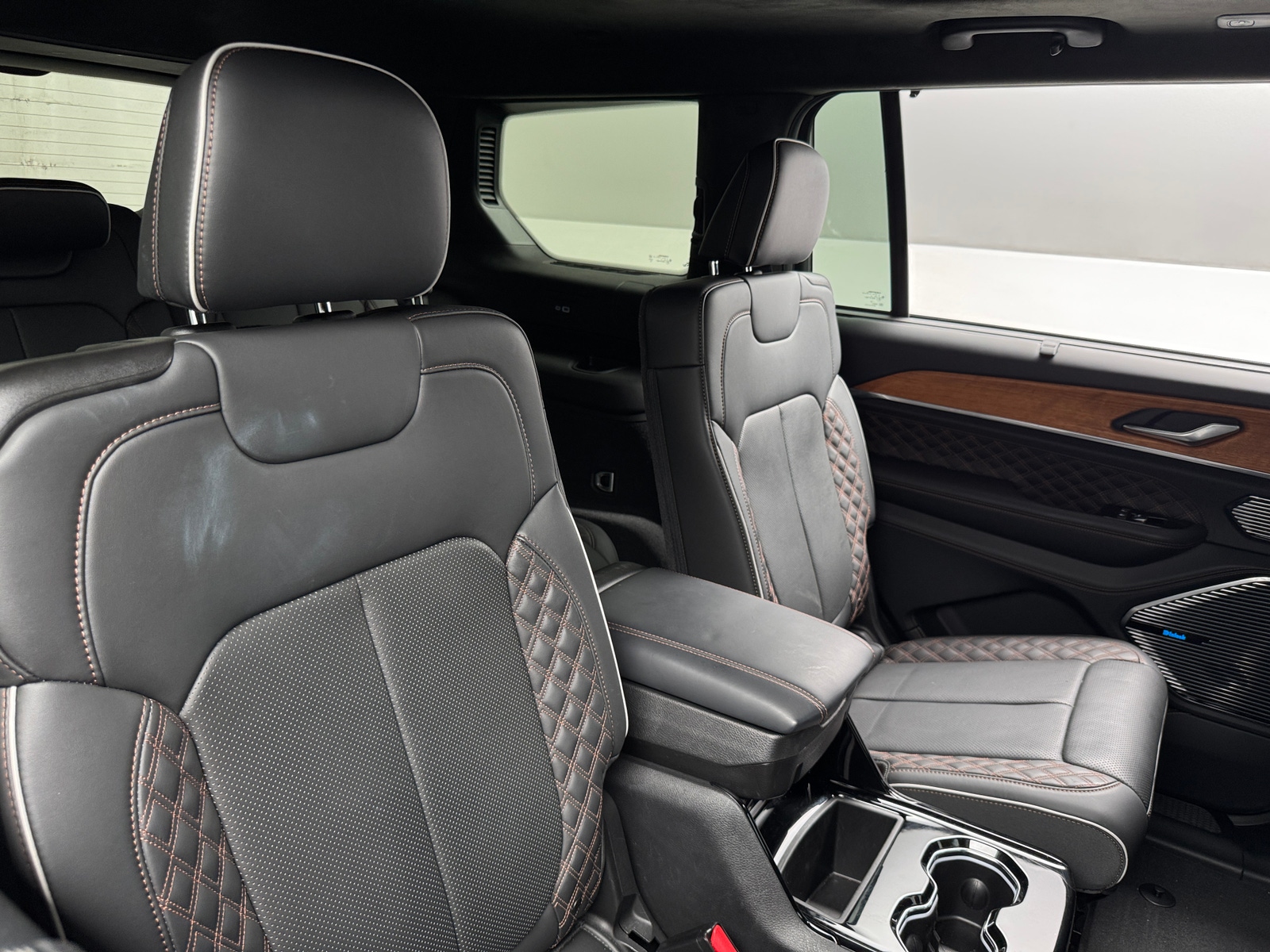 Thumbnail: 2023 Jeep Grand Cherokee L - 5