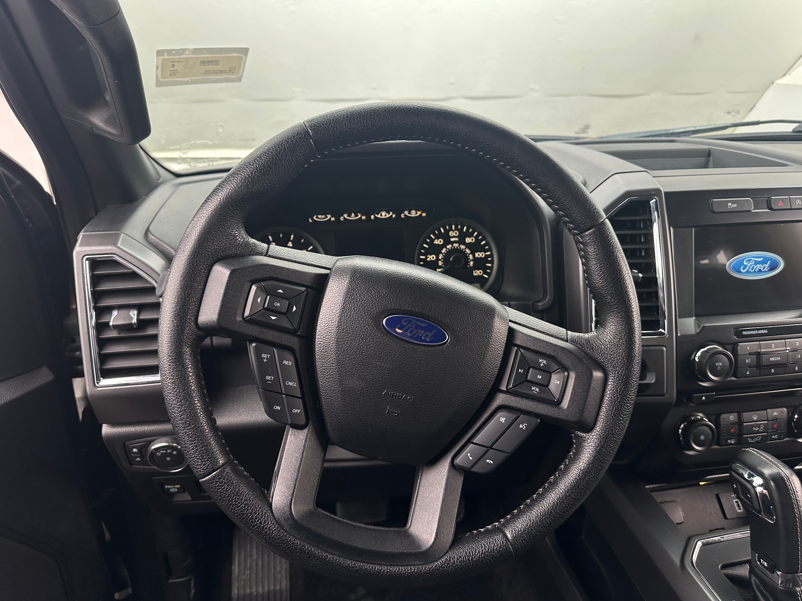 Thumbnail: 2016 Ford Econoline - 5