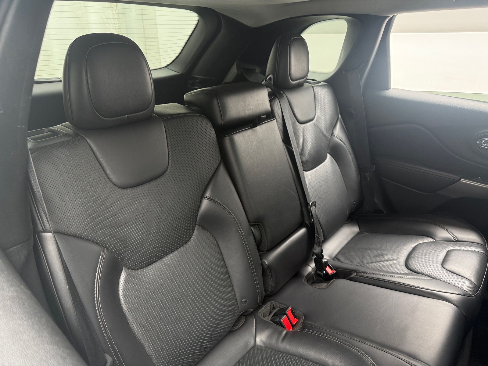 Thumbnail: 2019 Jeep Cherokee - 5