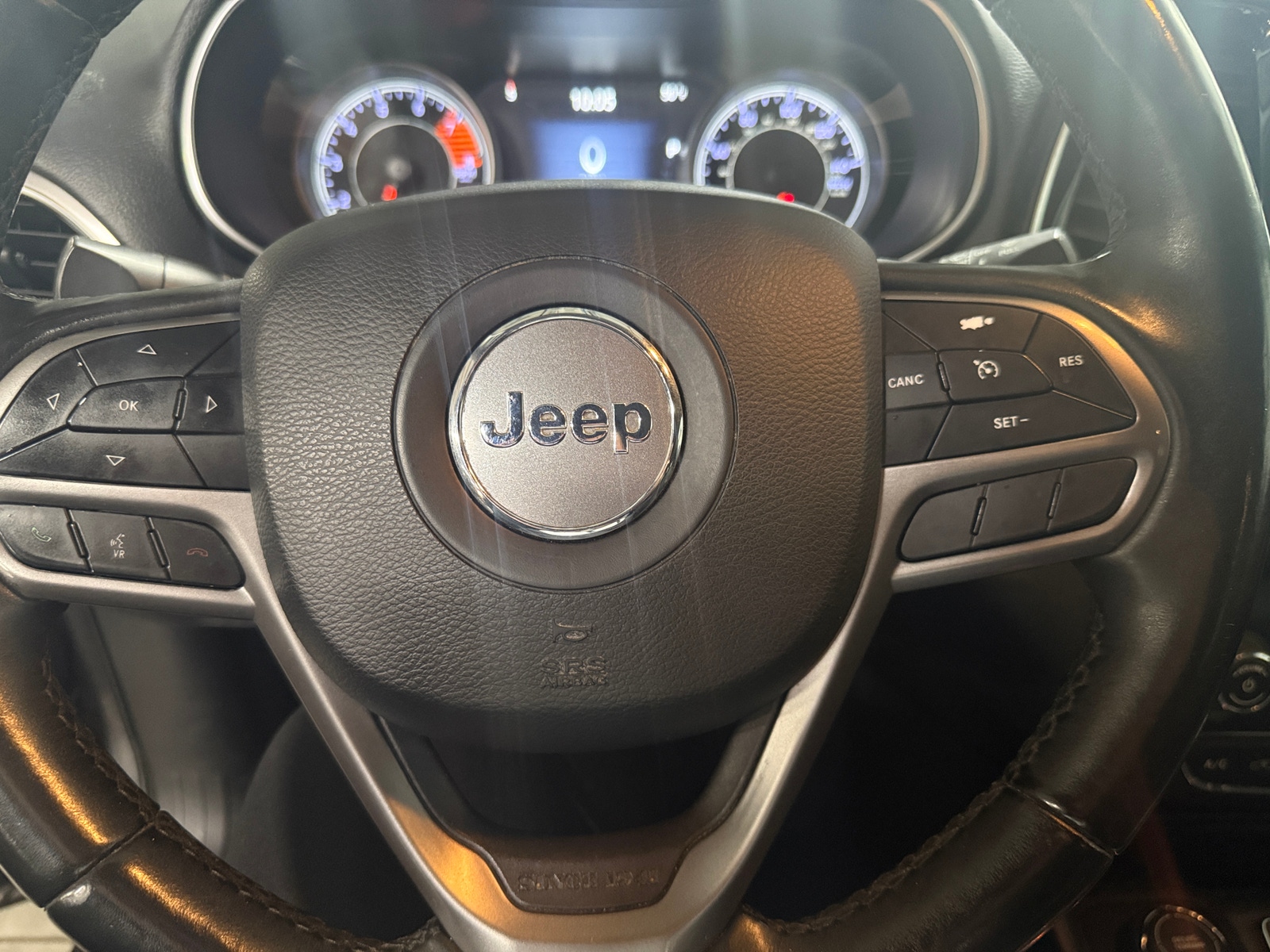 Thumbnail: 2019 Jeep Cherokee - 4