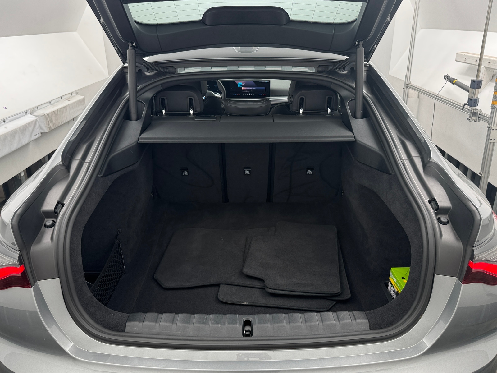 Thumbnail: 2025 BMW 4 Series - 6