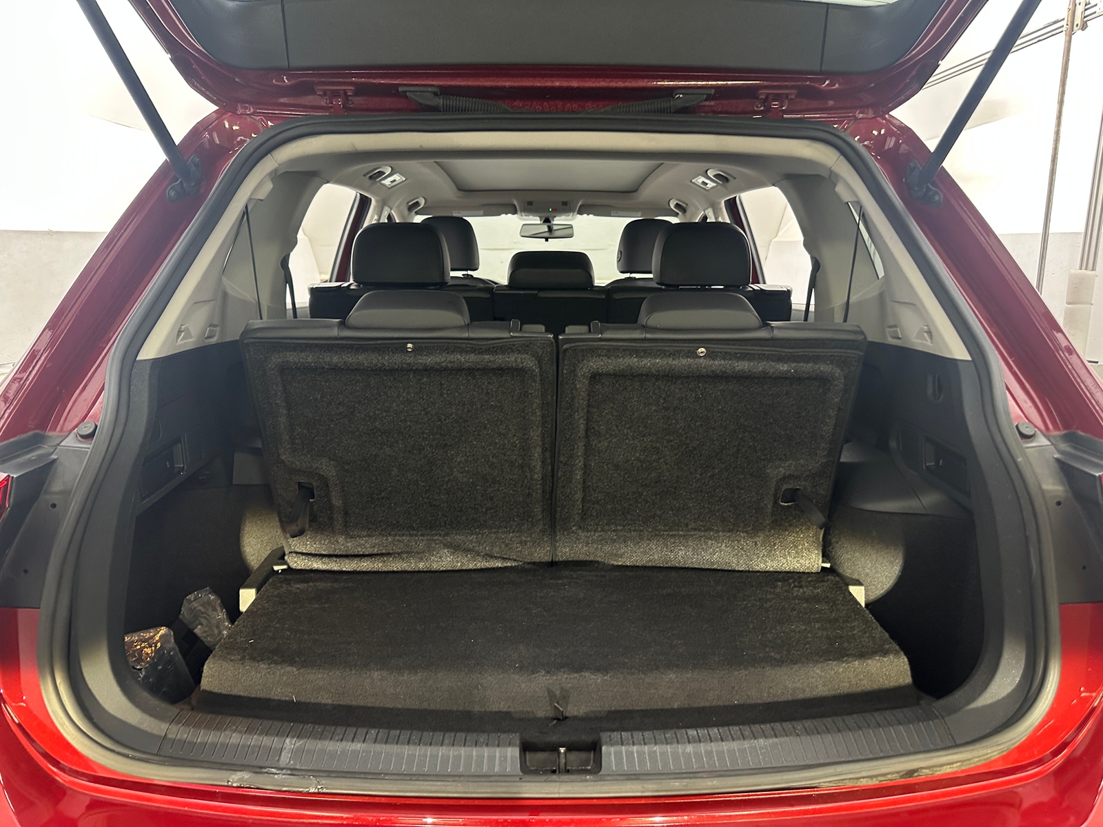 Thumbnail: 2020 Volkswagen Tiguan - 6