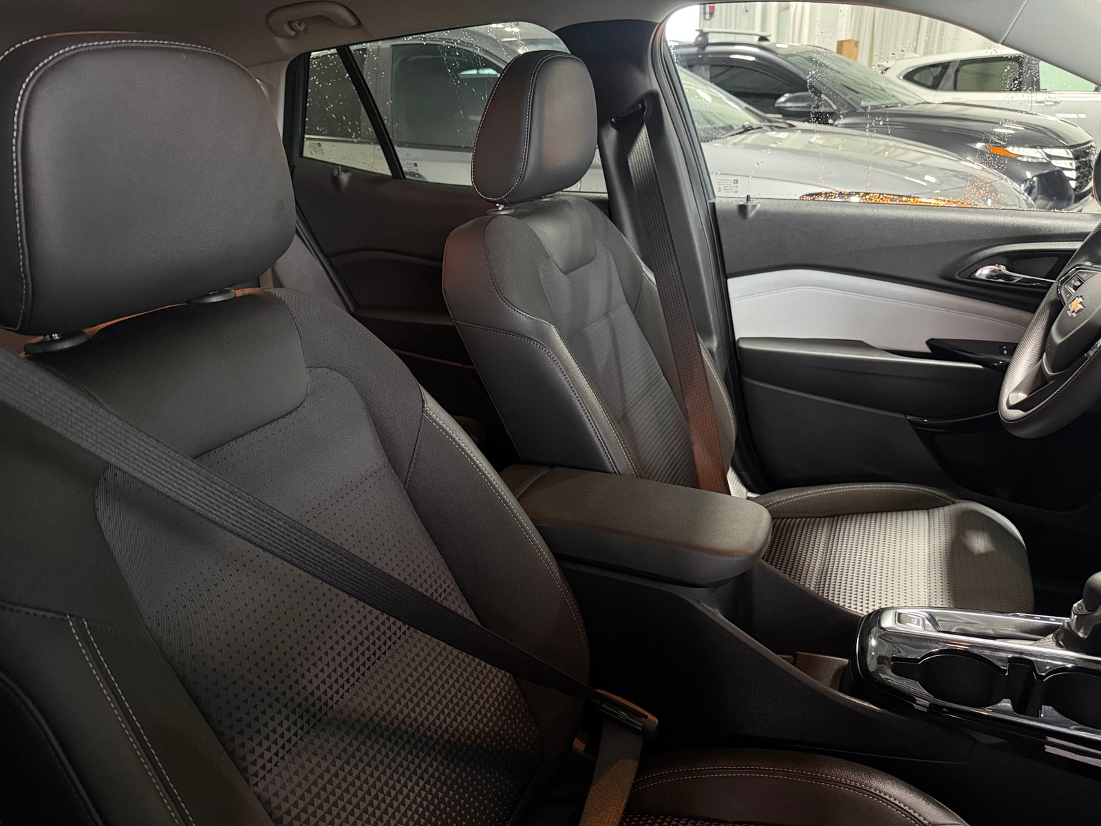 Thumbnail: 2025 Chevrolet Trax - 2