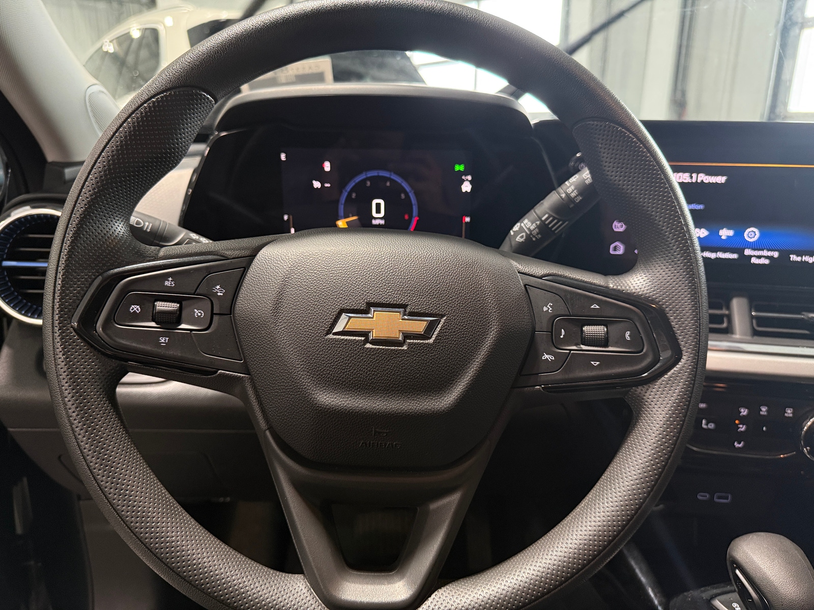Thumbnail: 2025 Chevrolet Trax - 5