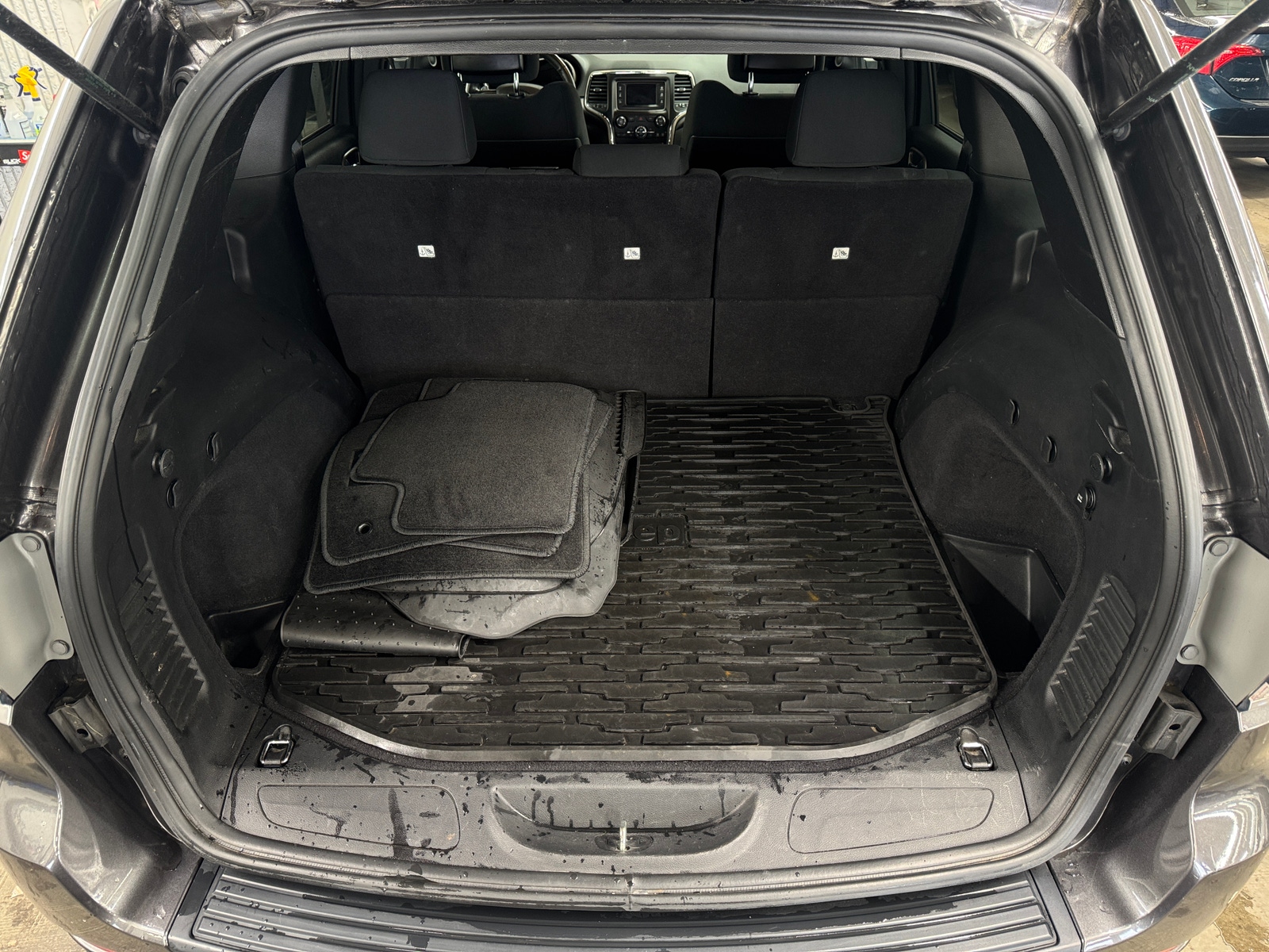 Thumbnail: 2015 Jeep Grand Cherokee - 7