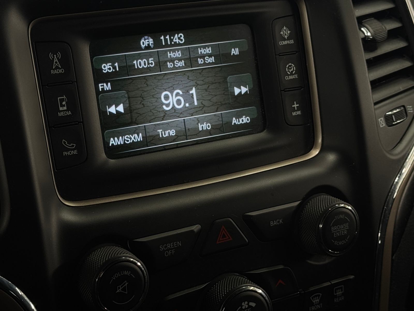 Thumbnail: 2015 Jeep Grand Cherokee - 4