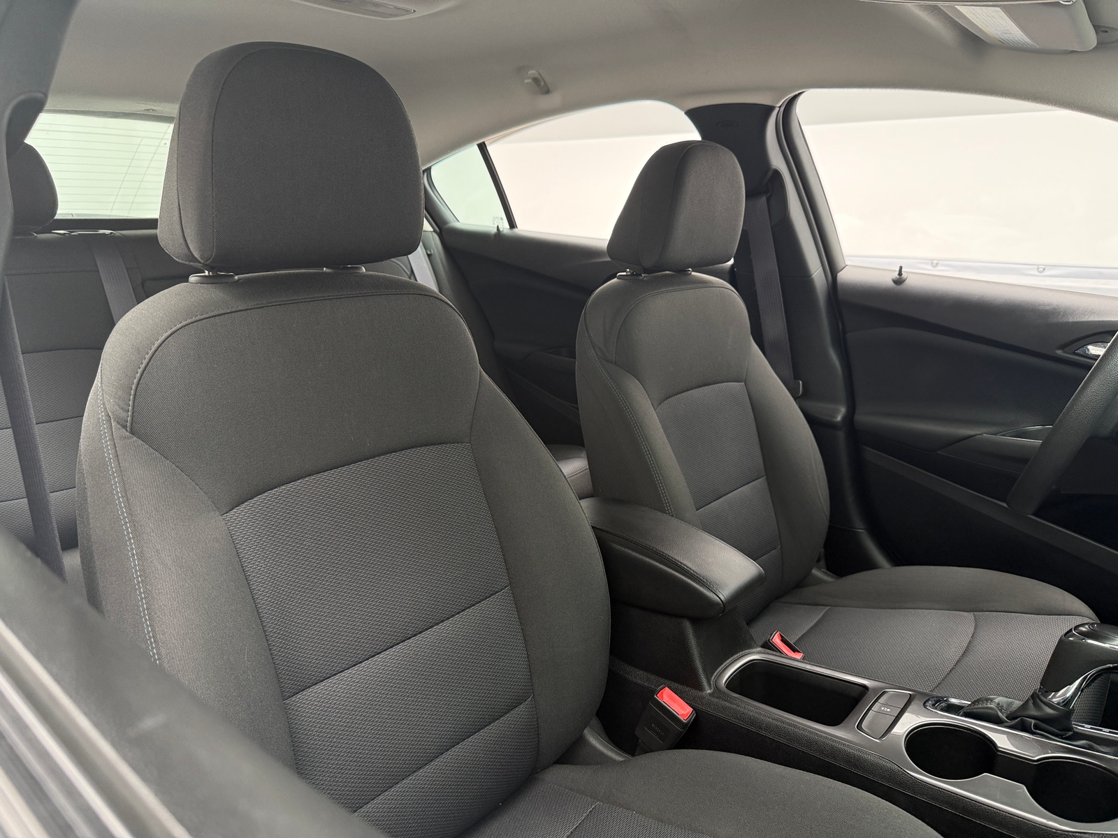 Thumbnail: 2017 Chevrolet Cruze - 2